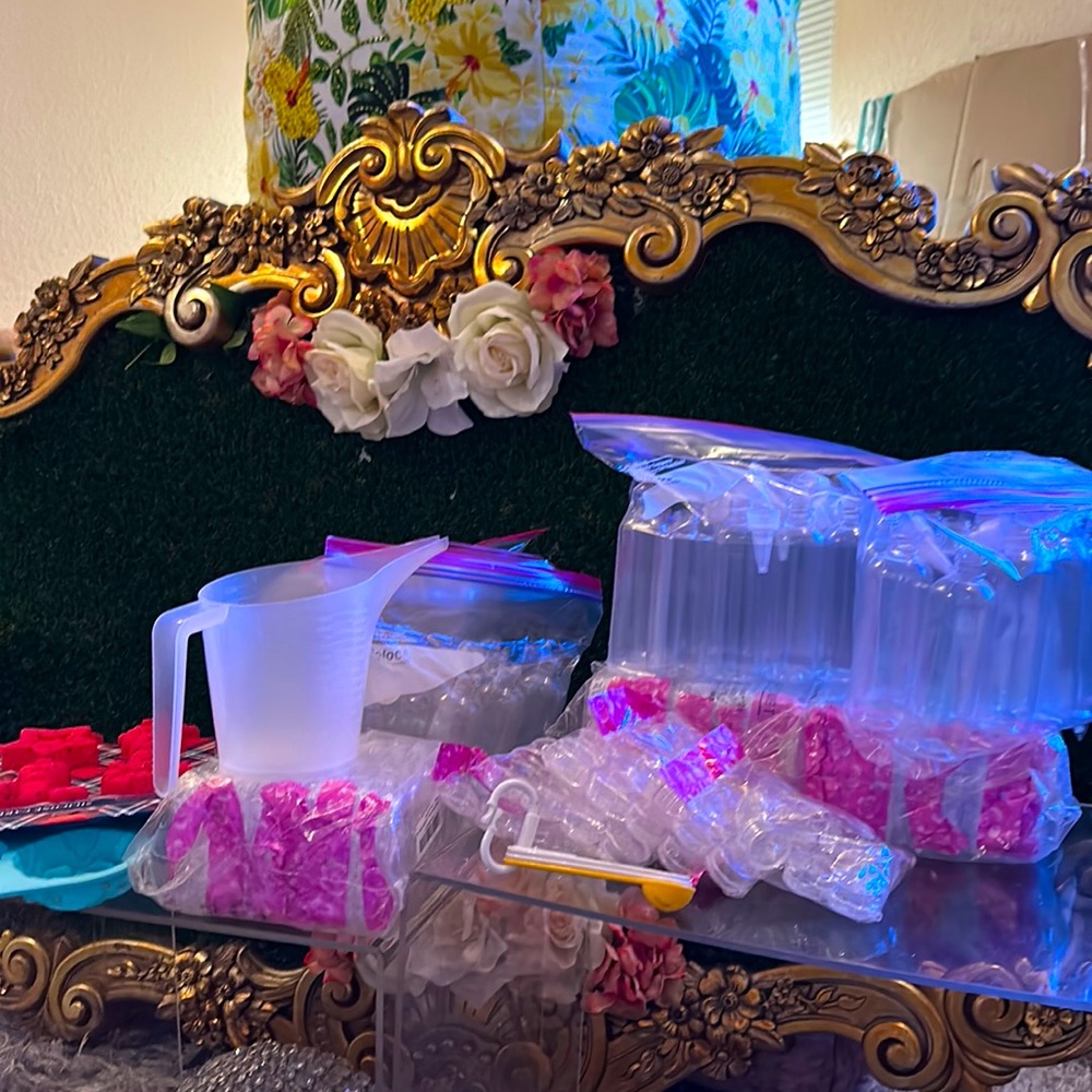 Make dyi lotions cream soap containers